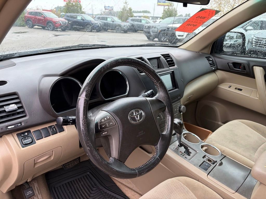 Used 2010 Toyota Highlander 2WD image 11