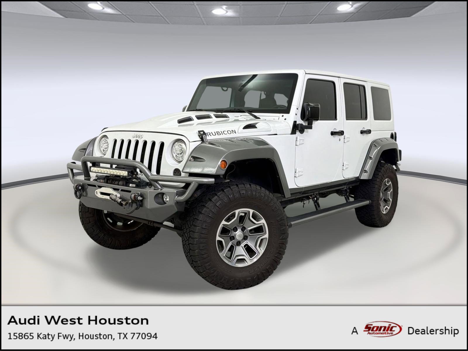 Used 2018 Jeep Wrangler Unlimited Rubicon w/ Connectivity Group AWD/4WD image 1