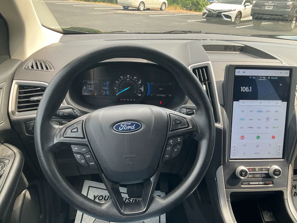 Certified 2022 Ford Edge SE w/ Black Appearance Package AWD/4WD image 21