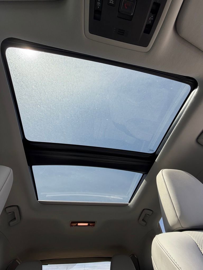 Used 2022 Lexus RX 450h AWD w/ Premium Package image 14