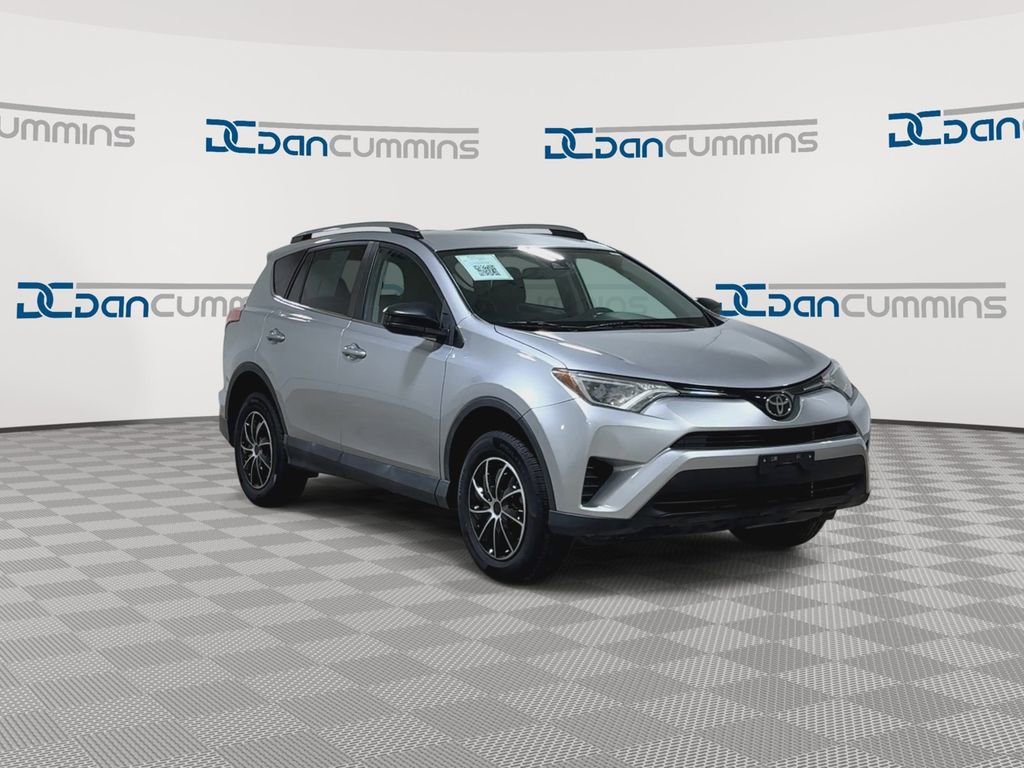 Used 2018 Toyota RAV4 LE image 3
