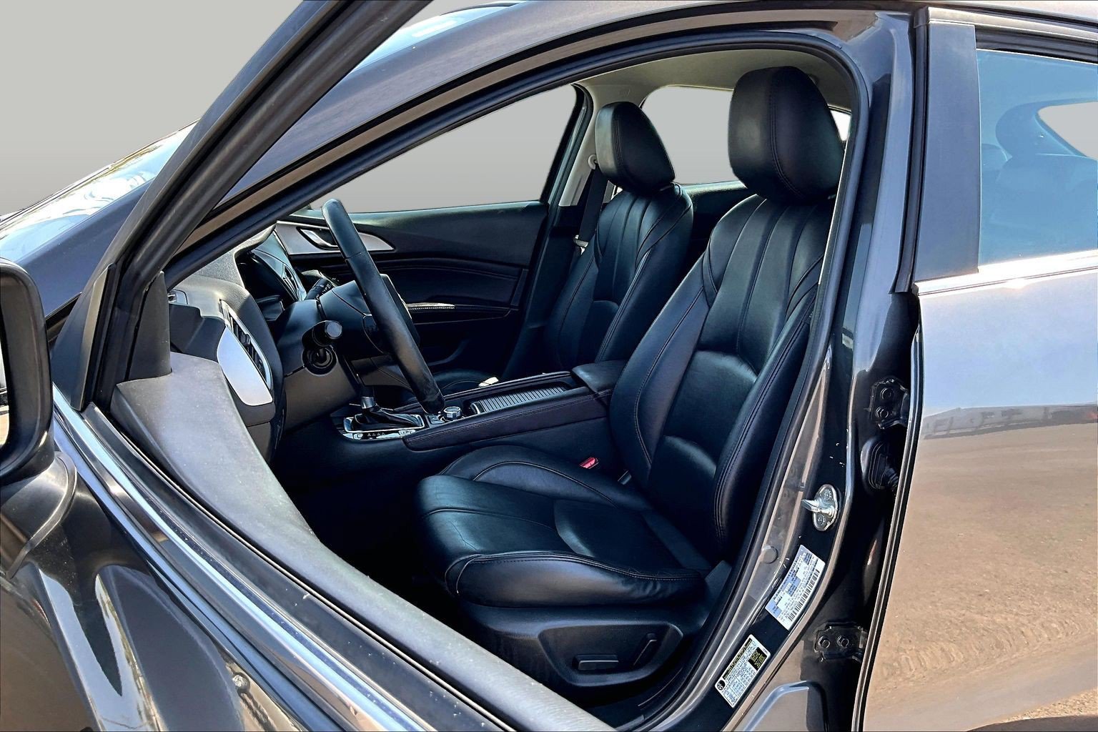 Used 2017 MAZDA MAZDA3 Touring FWD image 24