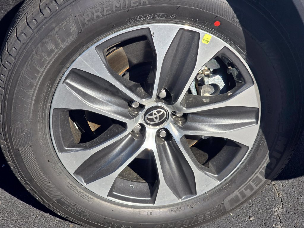 New 2026 Toyota Highlander XLE AWD/4WD image 10