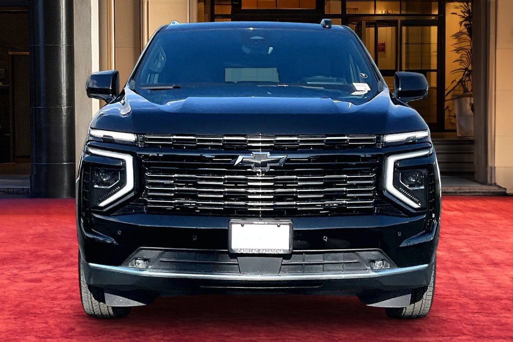 Used 2025 Chevrolet Tahoe High Country AWD/4WD image 3