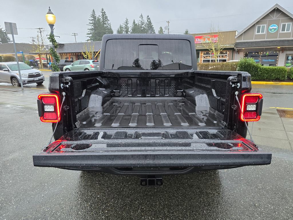 Used 2025 Jeep Gladiator Rubicon image 15