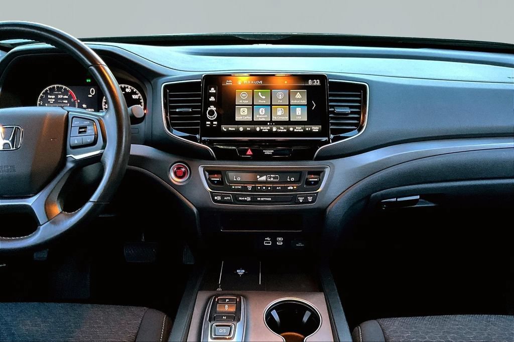 Used 2025 Honda Ridgeline Sport image 10