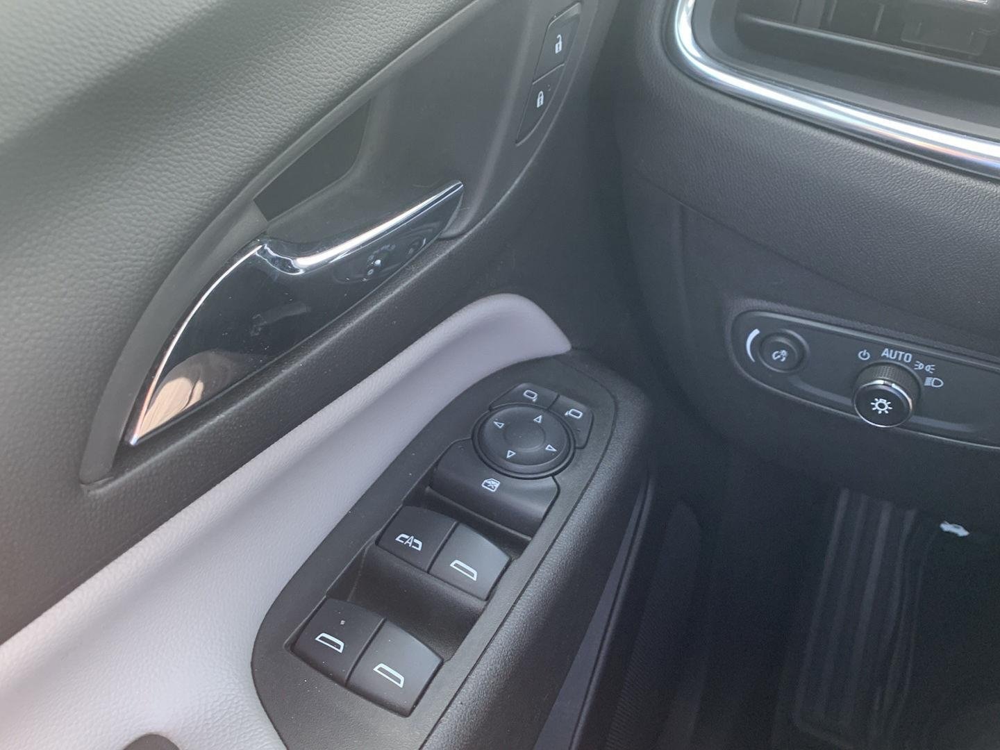 Certified 2024 Chevrolet Equinox LS FWD image 13