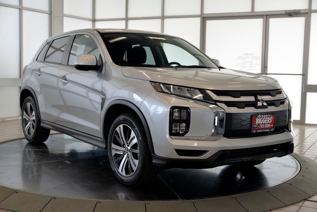 Used 2024 Mitsubishi Outlander Sport ES image 2