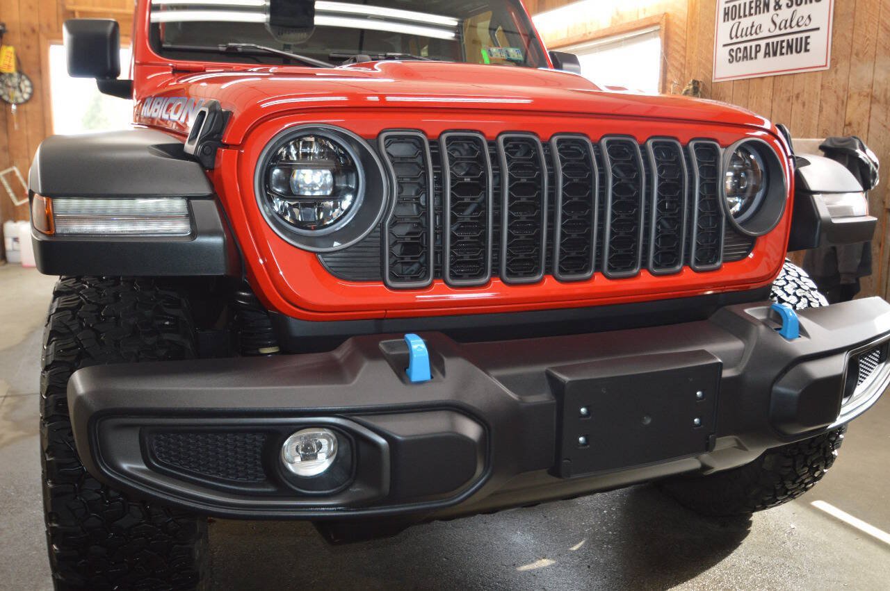 Used 2025 Jeep Wrangler Unlimited Rubicon 4xe w/ Safety Group AWD/4WD image 8