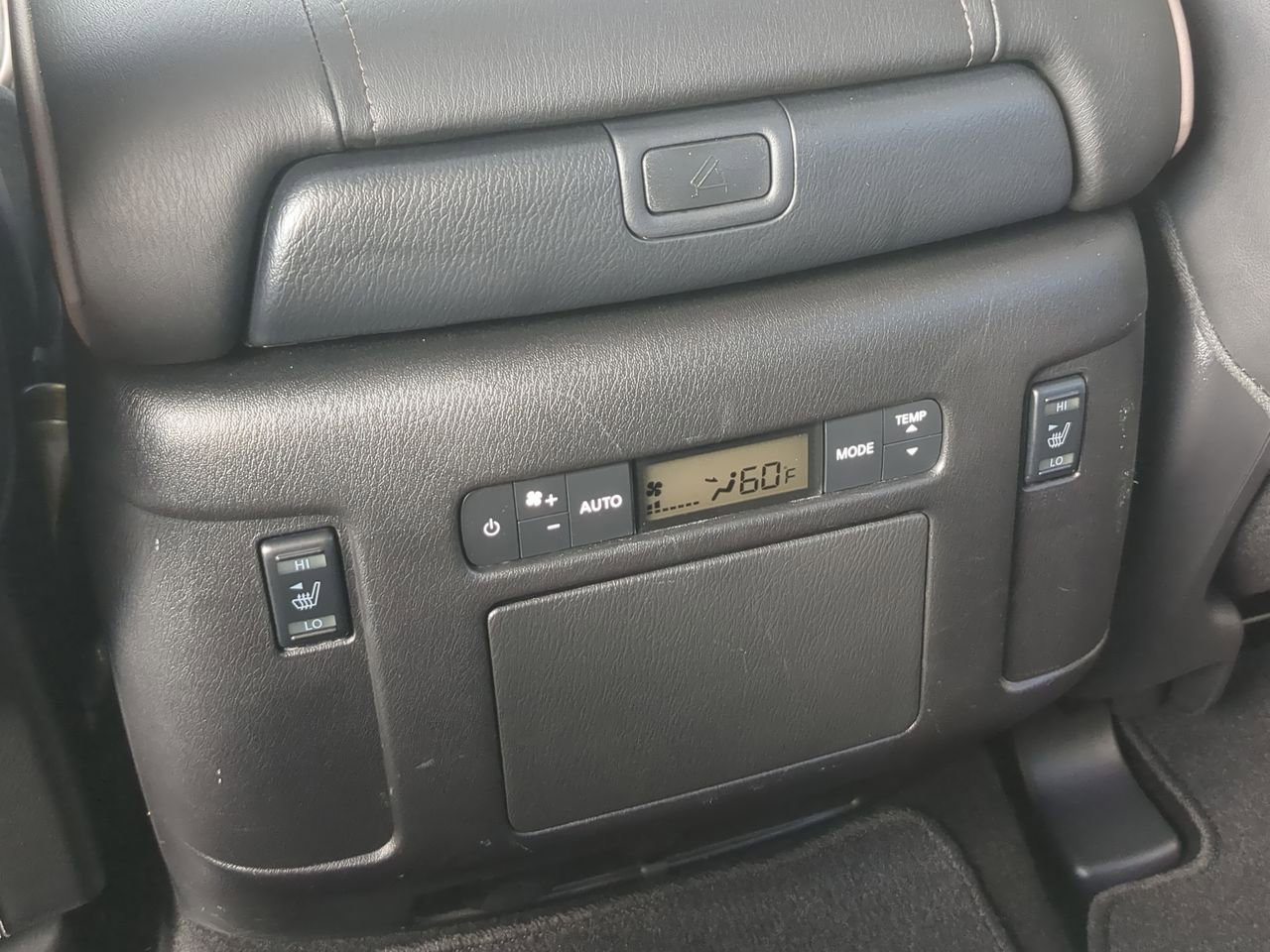 Used 2022 Nissan Armada Platinum w/ Captain's Chairs Package image 21