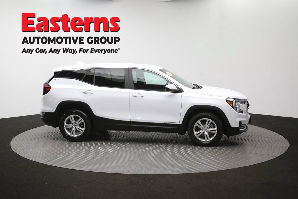 Used 2024 GMC Terrain SLE FWD image 45