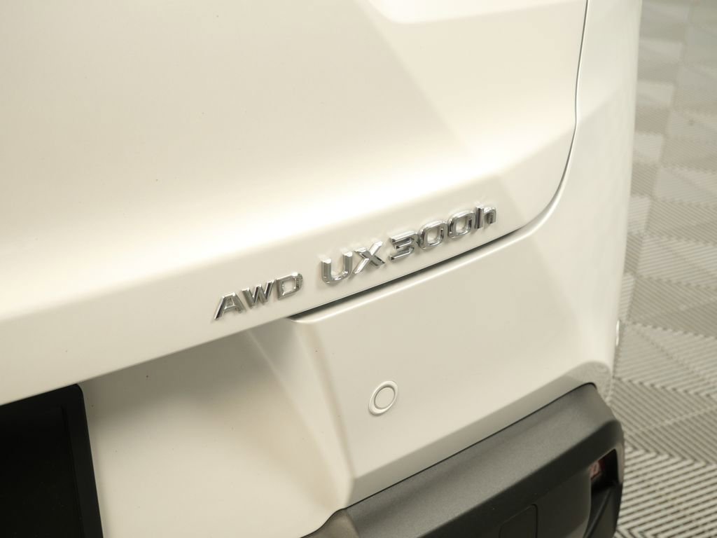Certified 2025 Lexus UX 300h AWD w/ Accessory Package (Z1) image 7