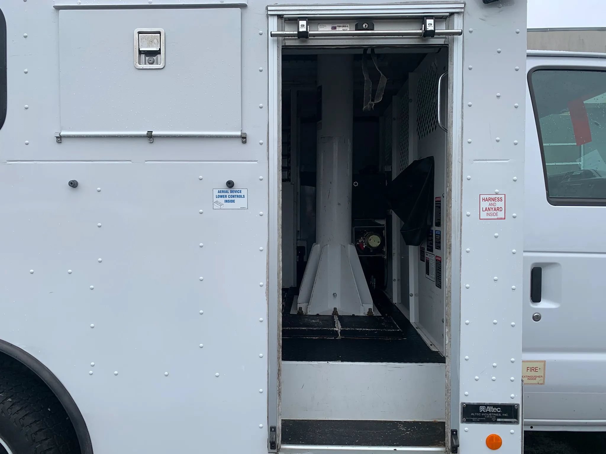 Used 2019 Ford E-350 and Econoline 350 Super Duty RWD image 22