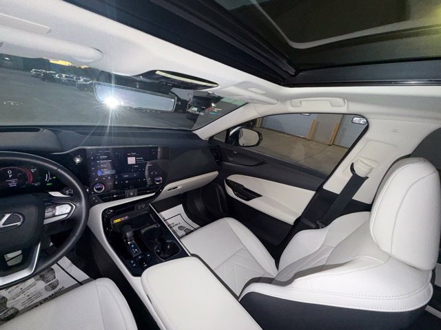 Used 2025 Lexus NX 350h AWD w/ Accessory Package (2T) image 23