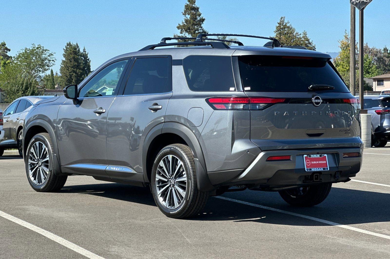 New 2026 Nissan Pathfinder Platinum AWD/4WD image 6