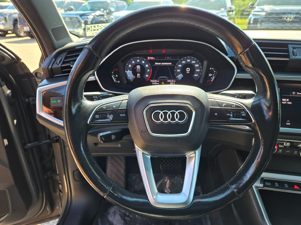 Used 2021 Audi Q3 2.0T Premium w/ Convenience Package AWD/4WD image 19