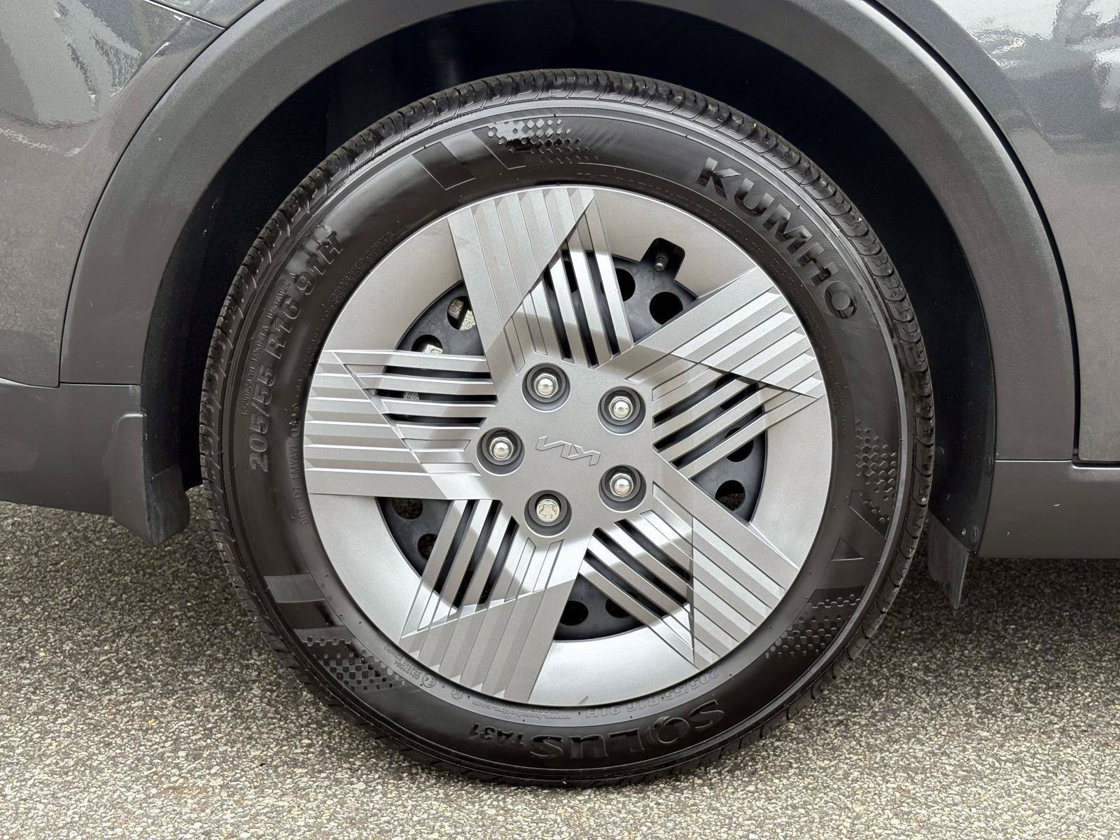Certified 2025 Kia K4 FWD image 30