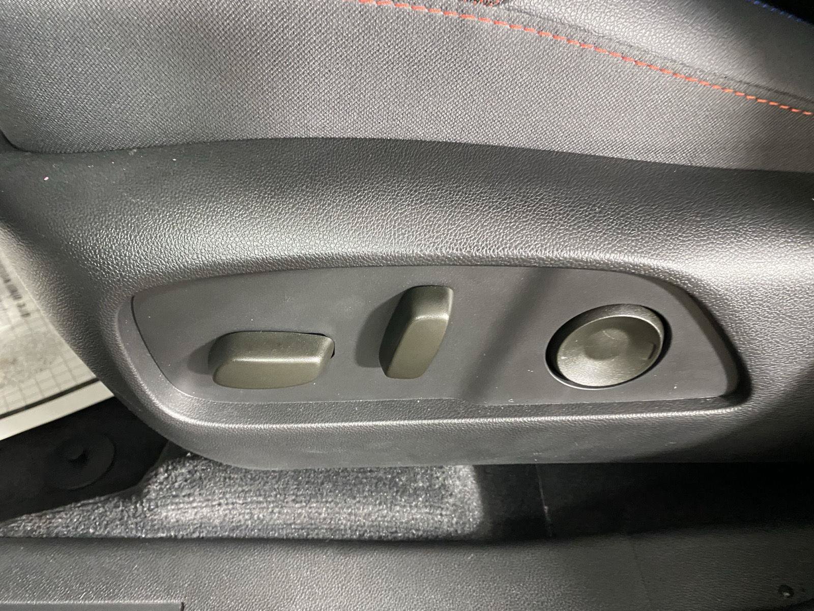 Used 2026 Chevrolet Equinox RS w/ Safety and Technology Package AWD/4WD image 22