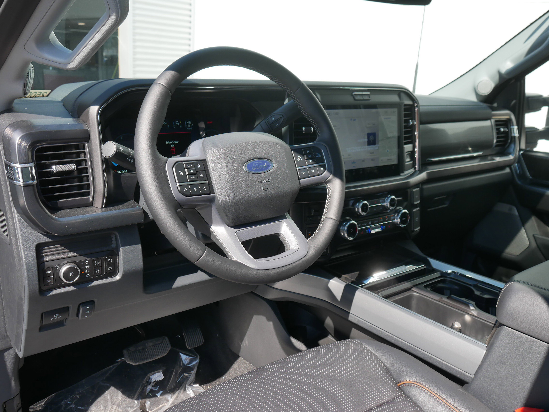 New 2025 Ford F250 Lariat w/ Lariat Ultimate Package image 4