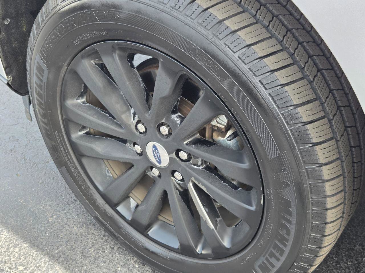 Used 2019 Ford Expedition Max Limited image 10