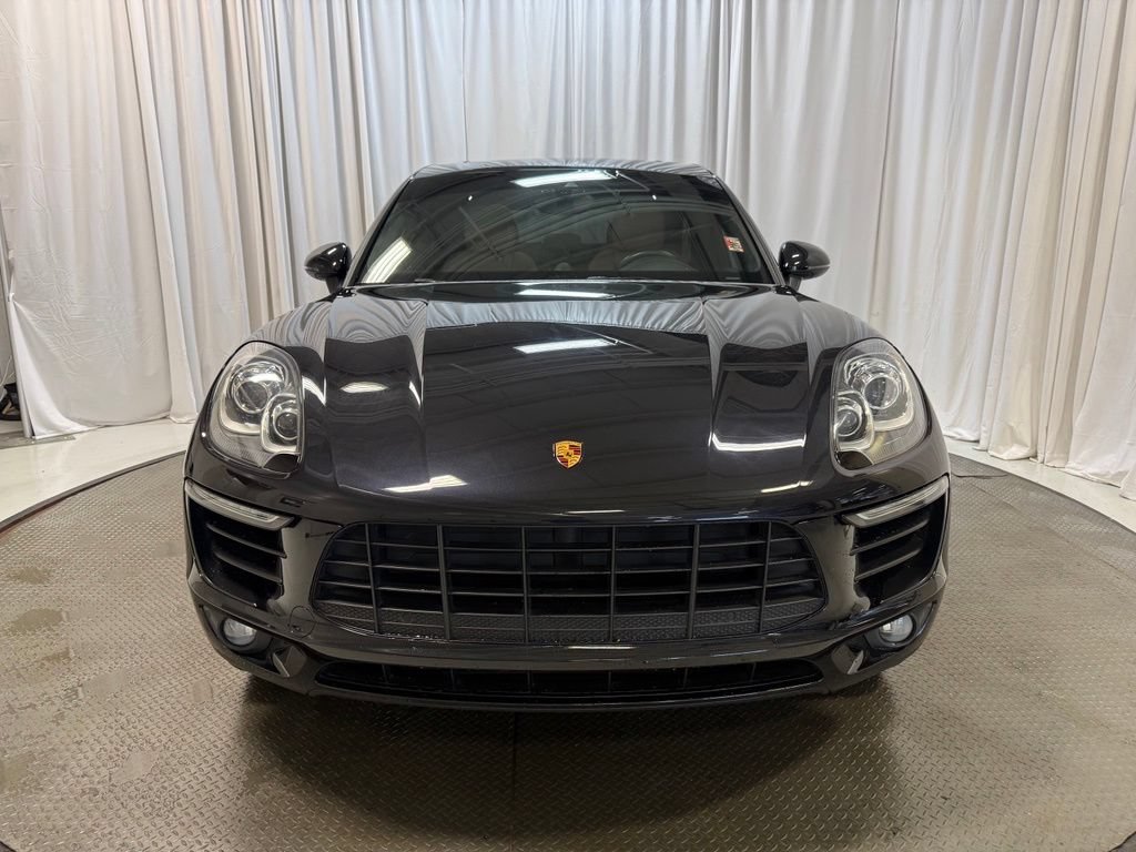 Certified 2017 Porsche Macan AWD/4WD image 28