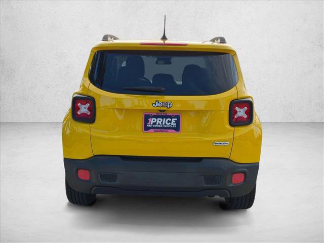 Used 2016 Jeep Renegade Latitude FWD image 6
