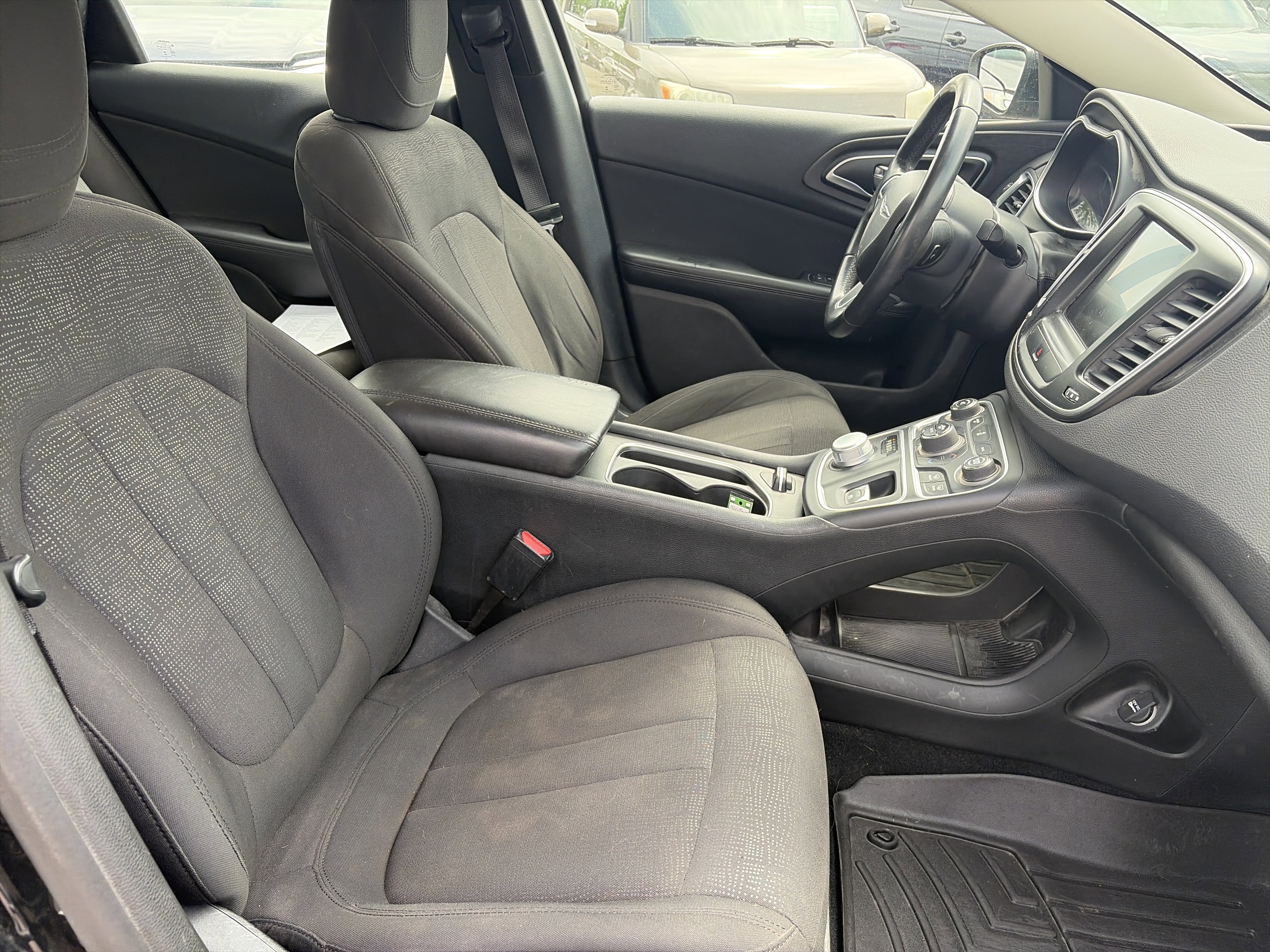 Used 2015 Chrysler 200 Limited w/ Convenience Group FWD image 12