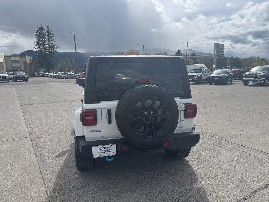 Used 2023 Jeep Wrangler Unlimited Sahara w/ Cold Weather Group image 4