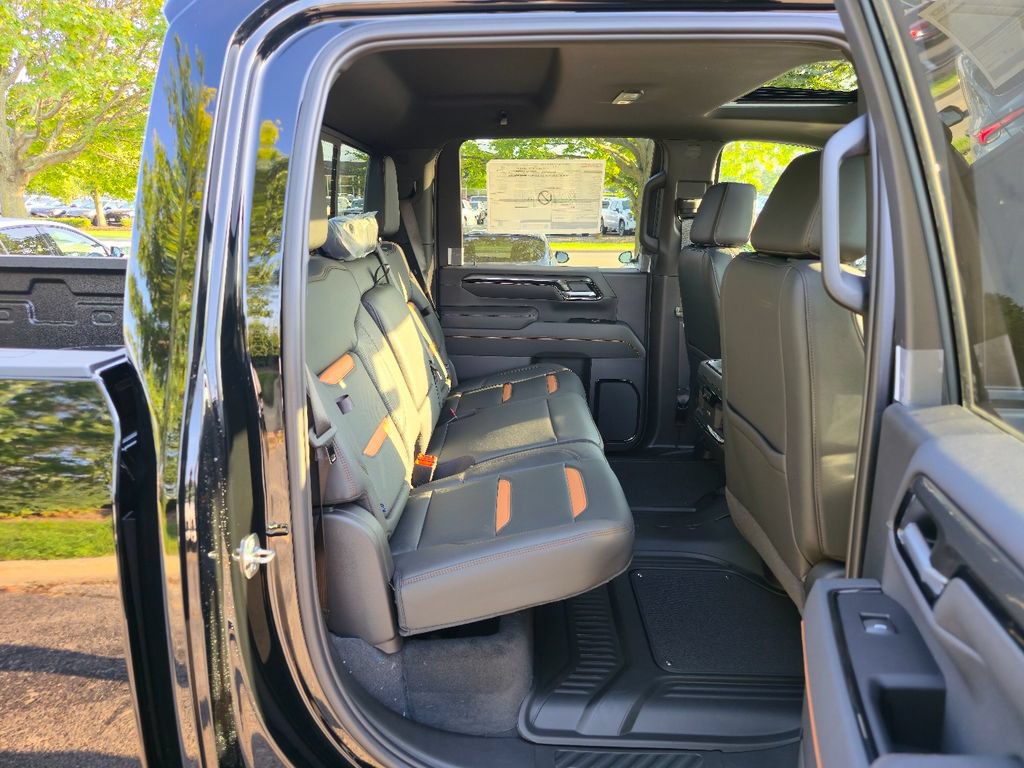 New 2026 GMC Sierra 2500 AT4 w/ AT4 Premium Plus Package AWD/4WD image 28