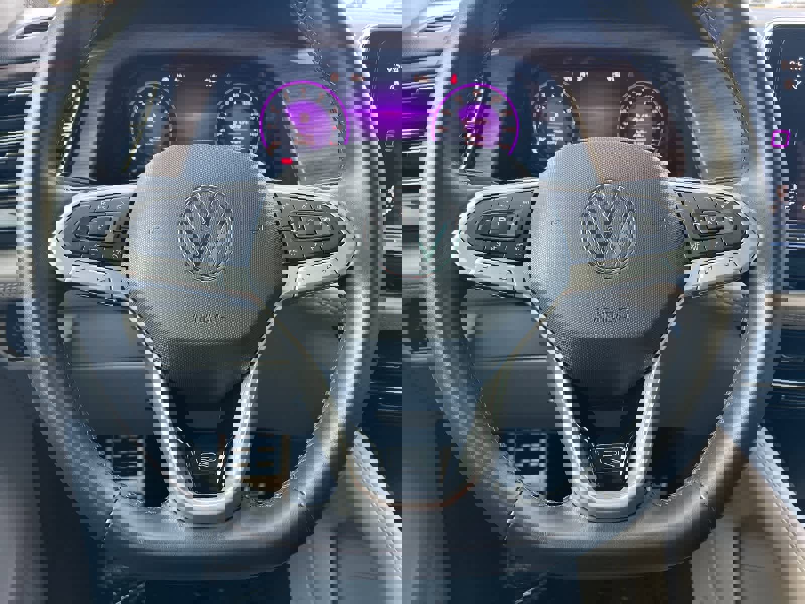 Used 2024 Volkswagen Atlas SEL Premium R-Line image 26