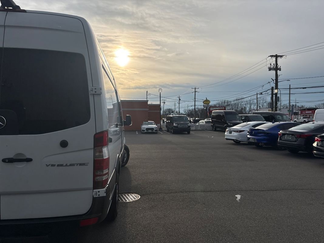 Used 2015 Mercedes-Benz Sprinter 2500 image 14