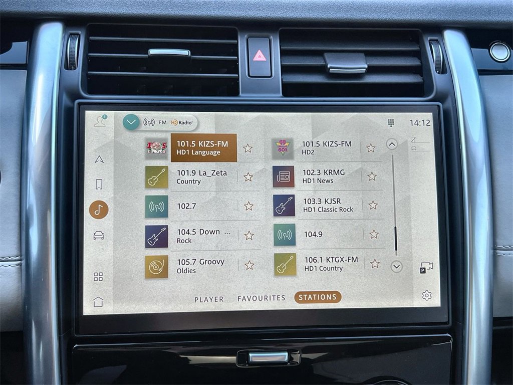 Certified 2025 Land Rover Discovery S image 24