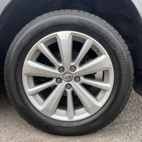 Used 2013 Toyota Highlander Limited image 8