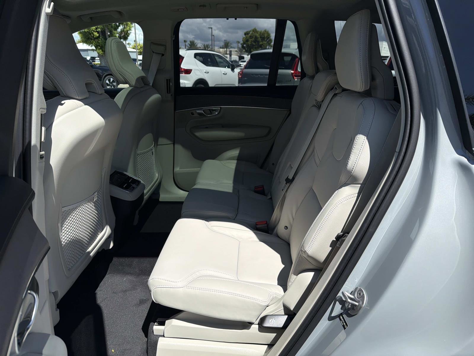 New 2026 Volvo XC90 B6 Ultra w/ Protection Package AWD/4WD image 17