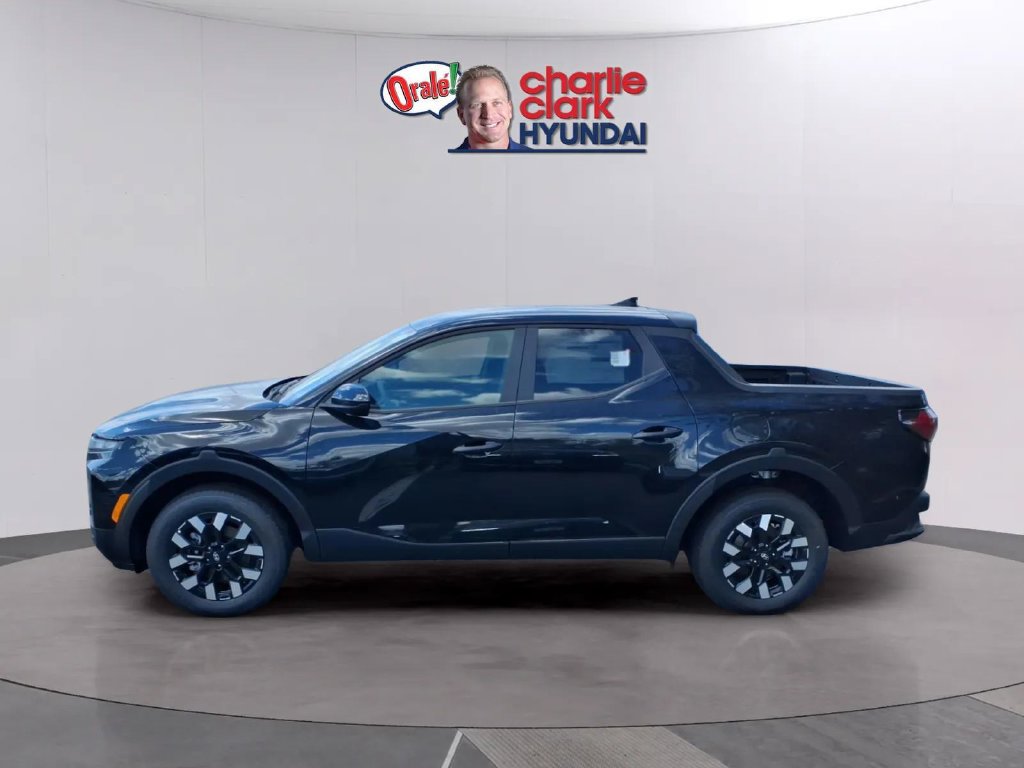 New 2027 Hyundai Santa Cruz SE FWD image 2