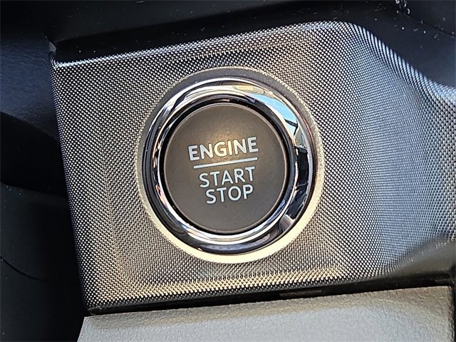 Used 2024 Ford F350 Limited image 28