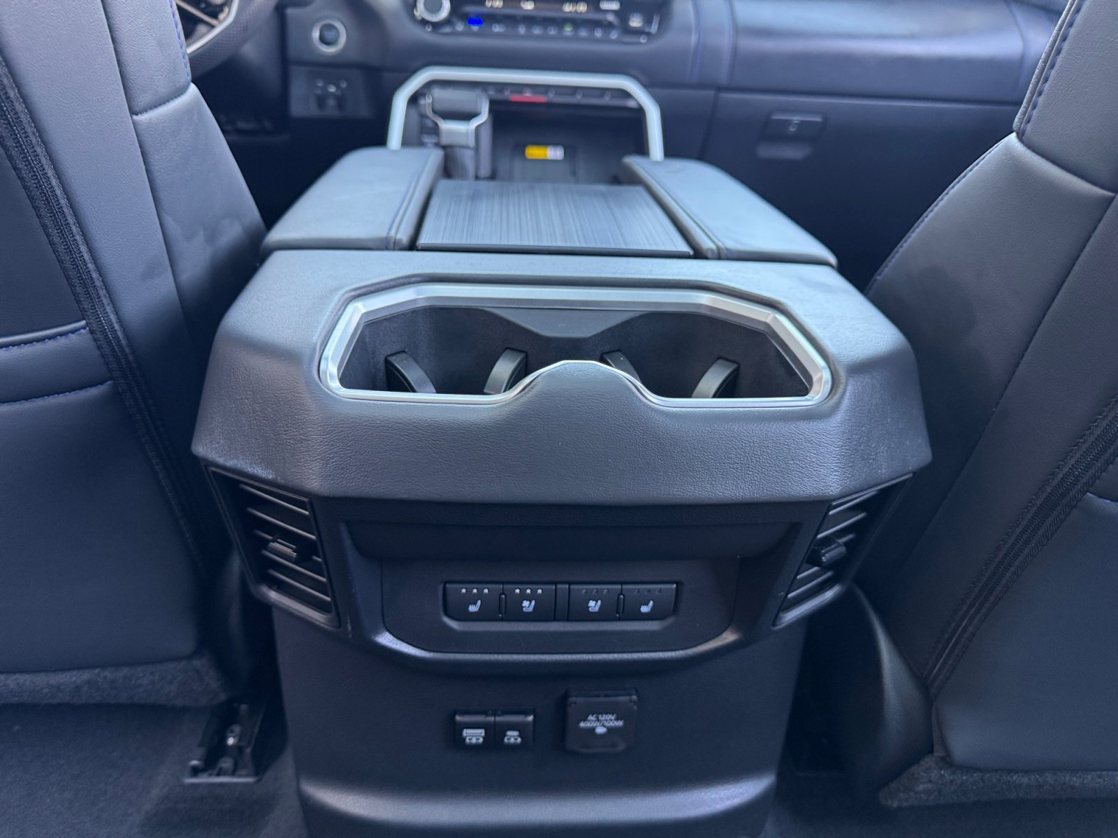 Used 2023 Toyota Tundra Platinum AWD/4WD image 33