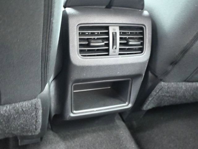 Used 2023 Nissan Rogue S image 16