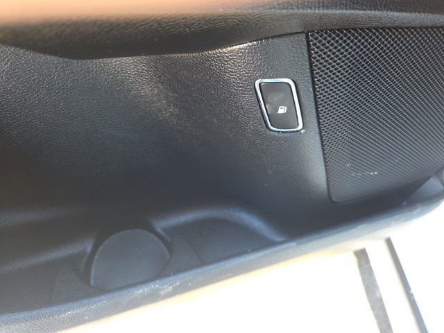 Used 2020 Ford Fusion SE image 27