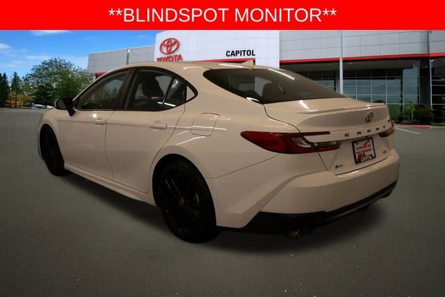 Used 2025 Toyota Camry SE image 7
