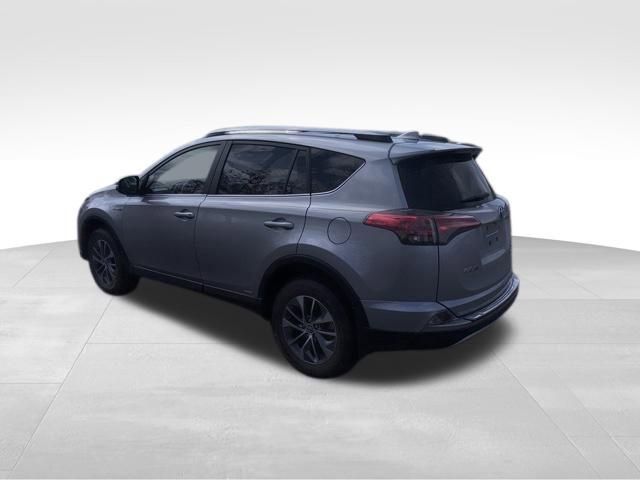 Used 2018 Toyota RAV4 XLE w/ Convenience Package image 3