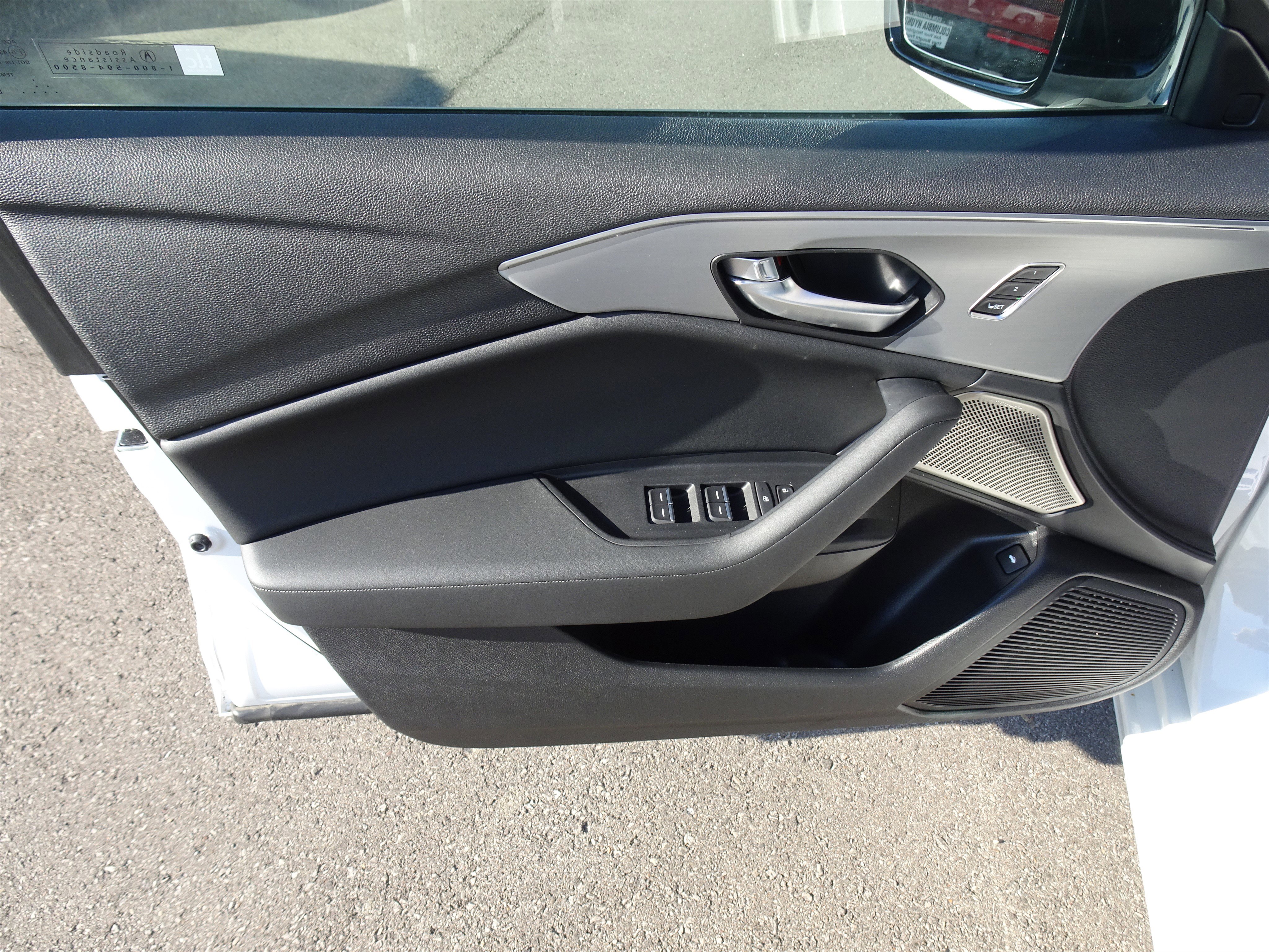 Used 2022 Acura TLX w/ Technology Package image 12