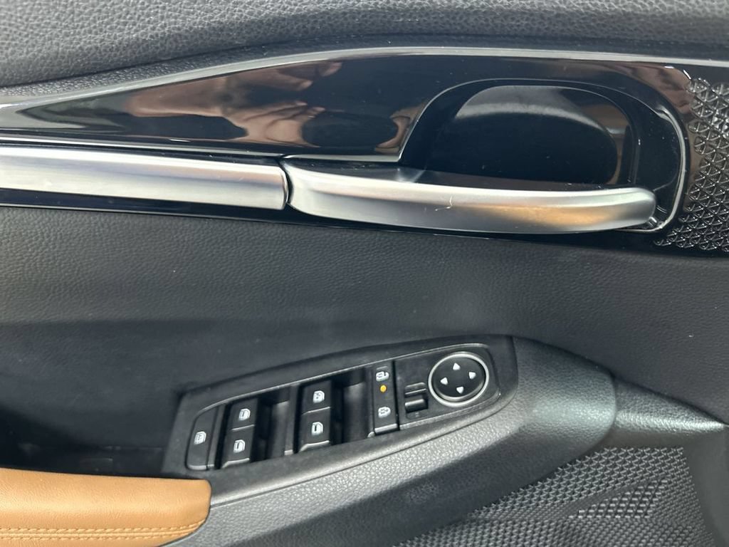 Used 2024 Kia Seltos EX AWD/4WD image 11