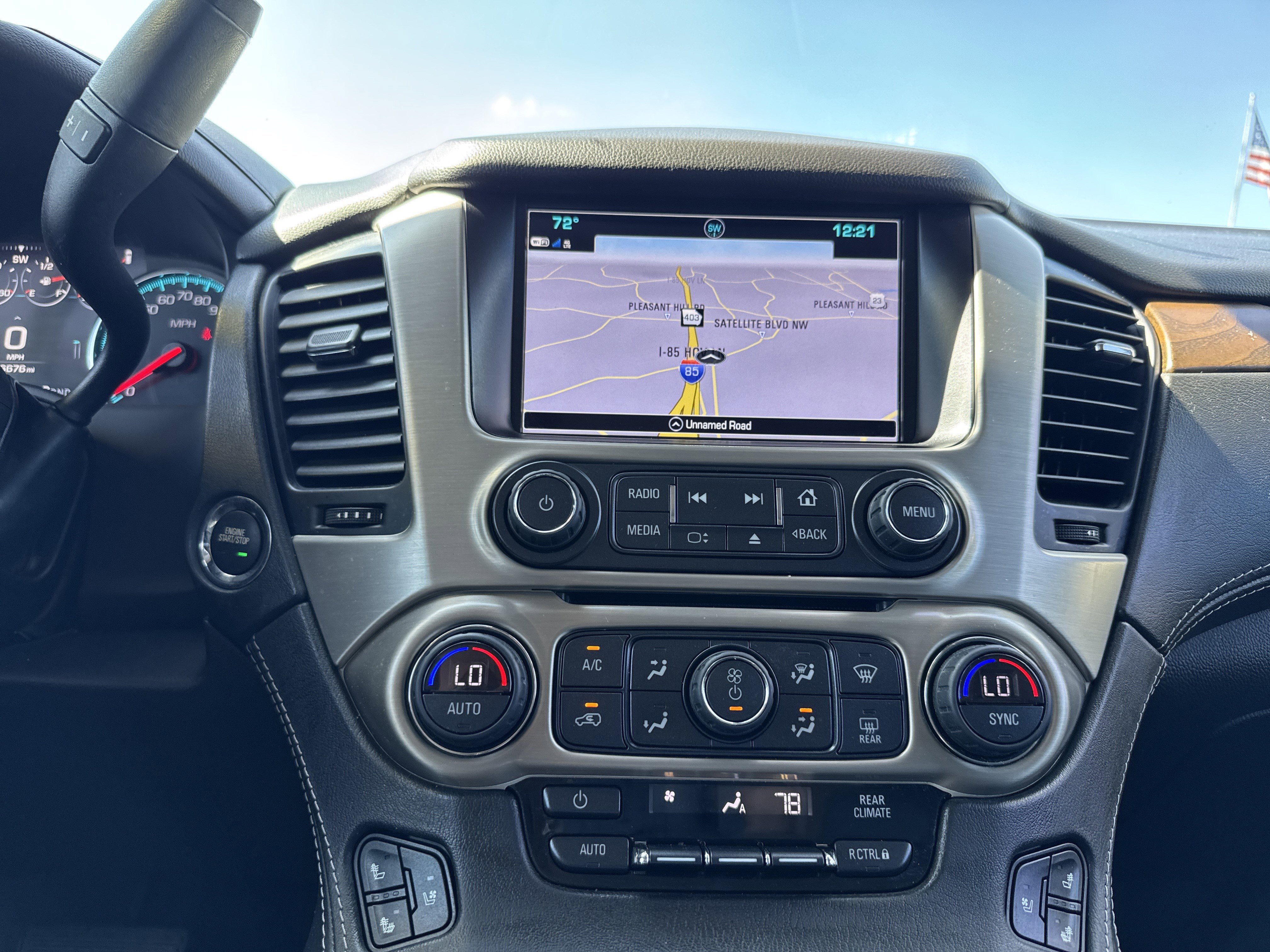 Used 2020 GMC Yukon Denali w/ Open Road Package image 32