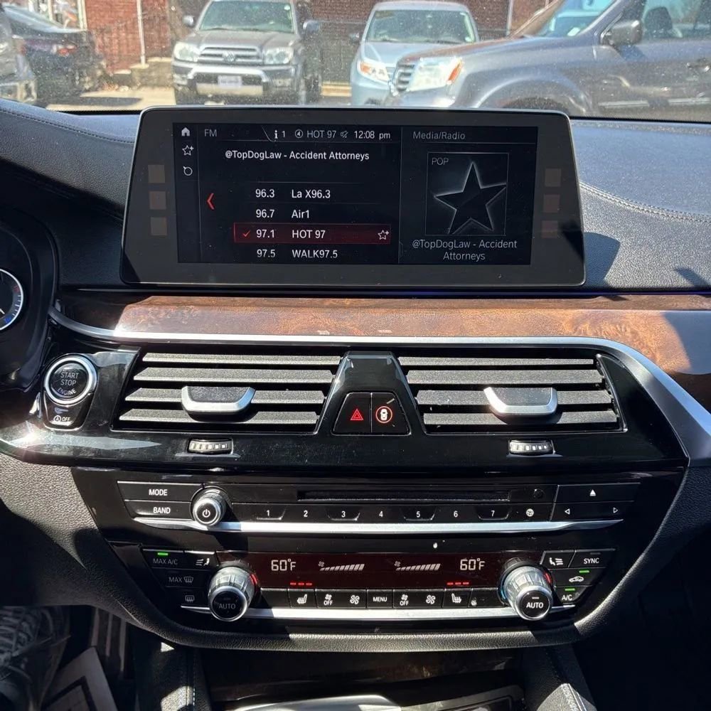 Used 2018 BMW 540i xDrive AWD/4WD image 25