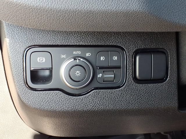 New 2026 Mercedes-Benz Sprinter 2500 image 13