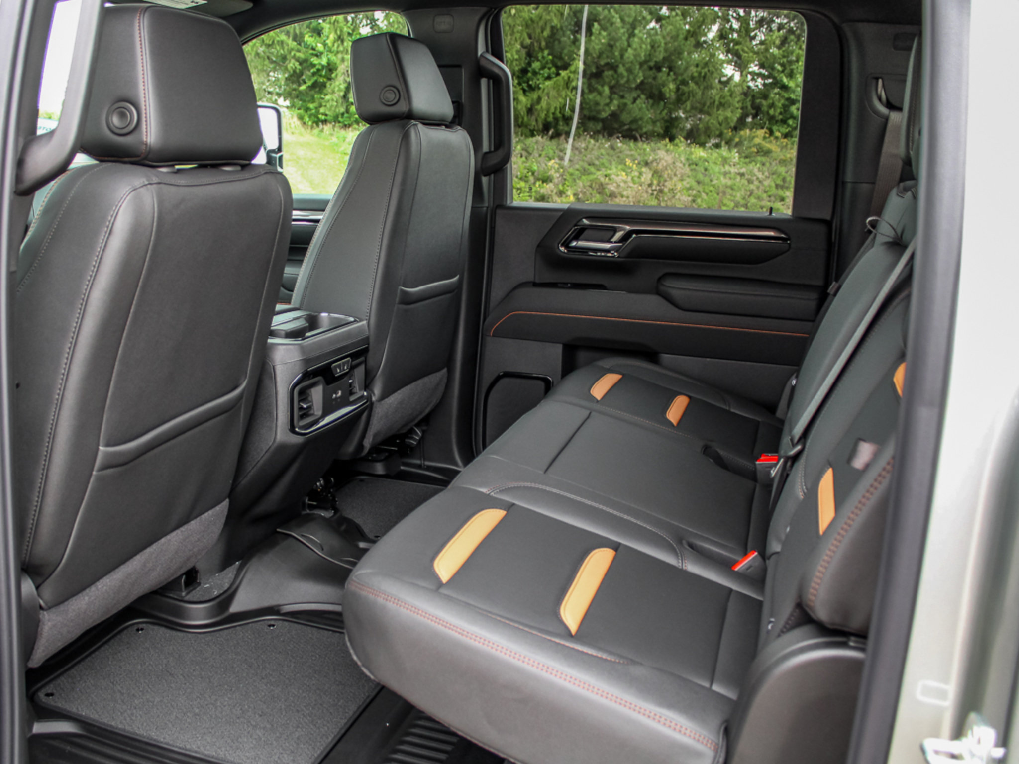 New 2026 GMC Sierra 2500 AT4 w/ AT4 Premium Plus Package AWD/4WD image 26