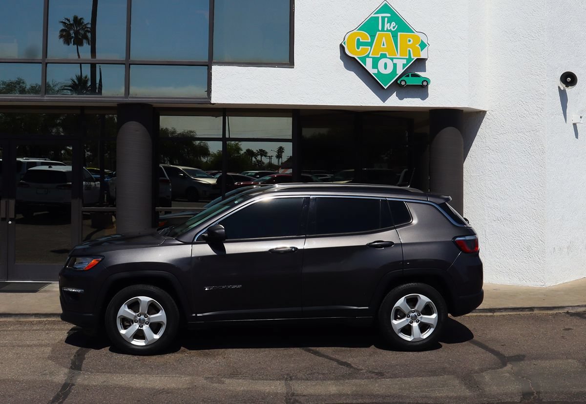 Used 2019 Jeep Compass Latitude FWD image 8