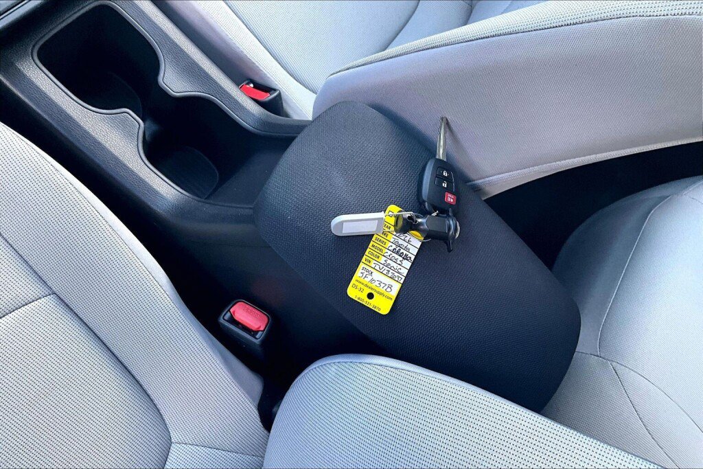 Used 2026 Toyota Corolla Cross L FWD image 17