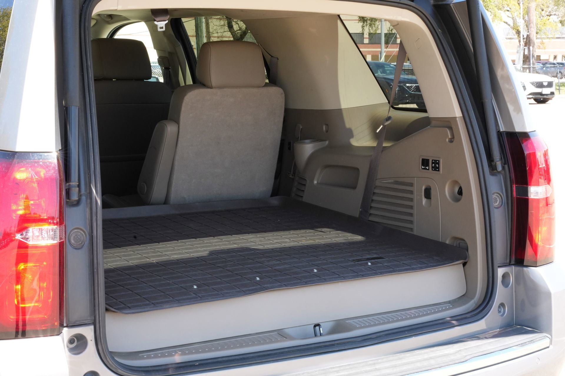 Used 2018 Chevrolet Tahoe Premier w/ Max Trailering Package image 23